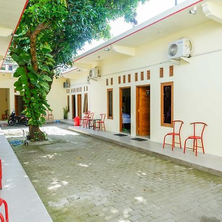 Reddoorz @ Umbul Ponggok Waterpark Klaten Esterno foto