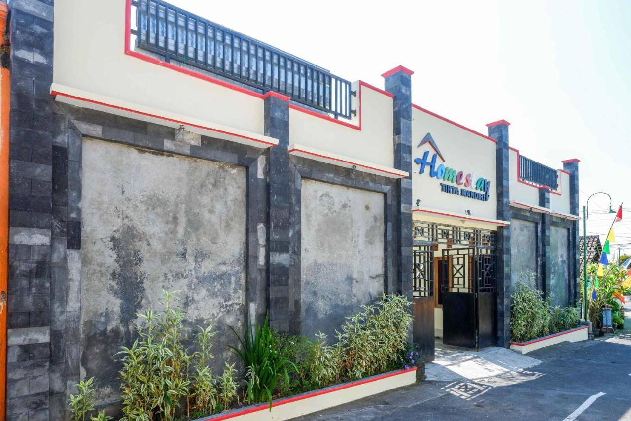 Reddoorz @ Umbul Ponggok Waterpark Klaten Esterno foto